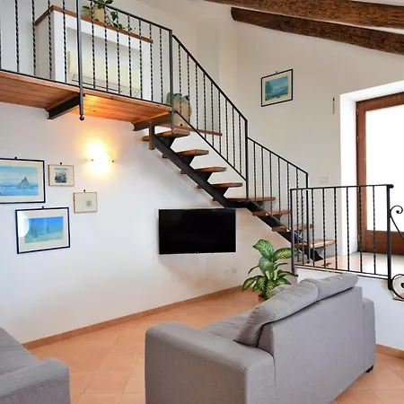 公寓 Belvedere Amodeo - Terrace, Seaview, Wifi 康加德马里尼