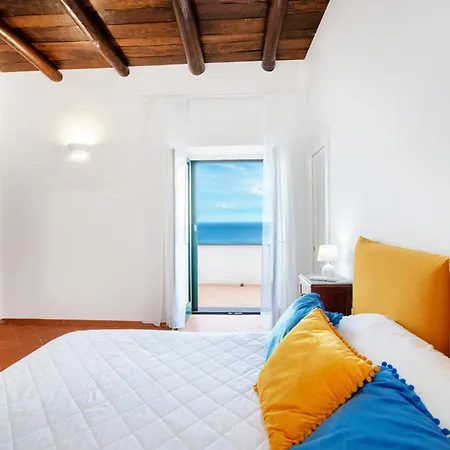 Belvedere Amodeo - Terrace, Seaview, Wifi 康加德马里尼